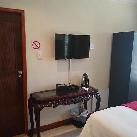 Lily White Guest House Центурион Экстерьер фото