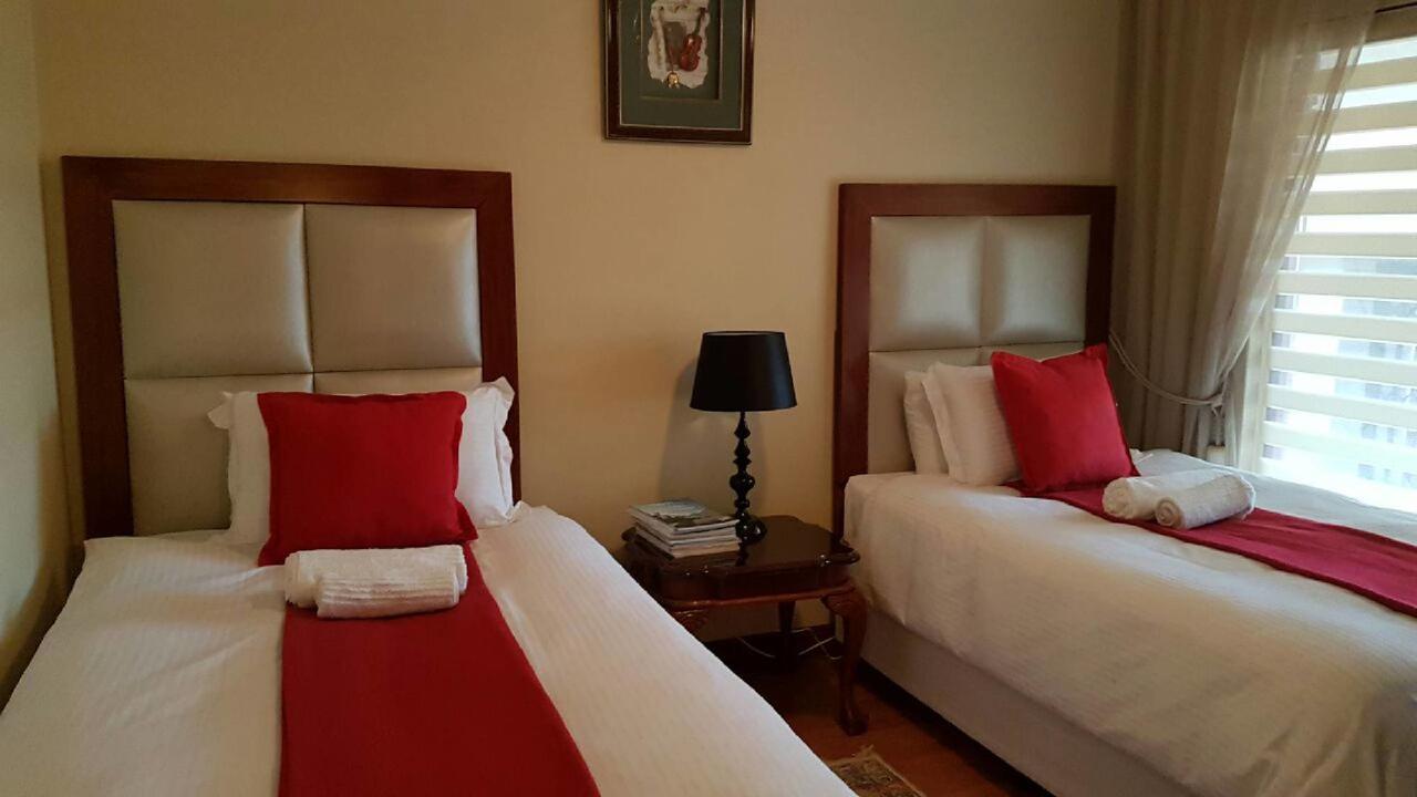 Lily White Guest House Центурион Экстерьер фото