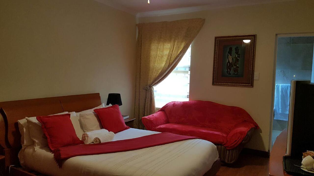 Lily White Guest House Центурион Экстерьер фото